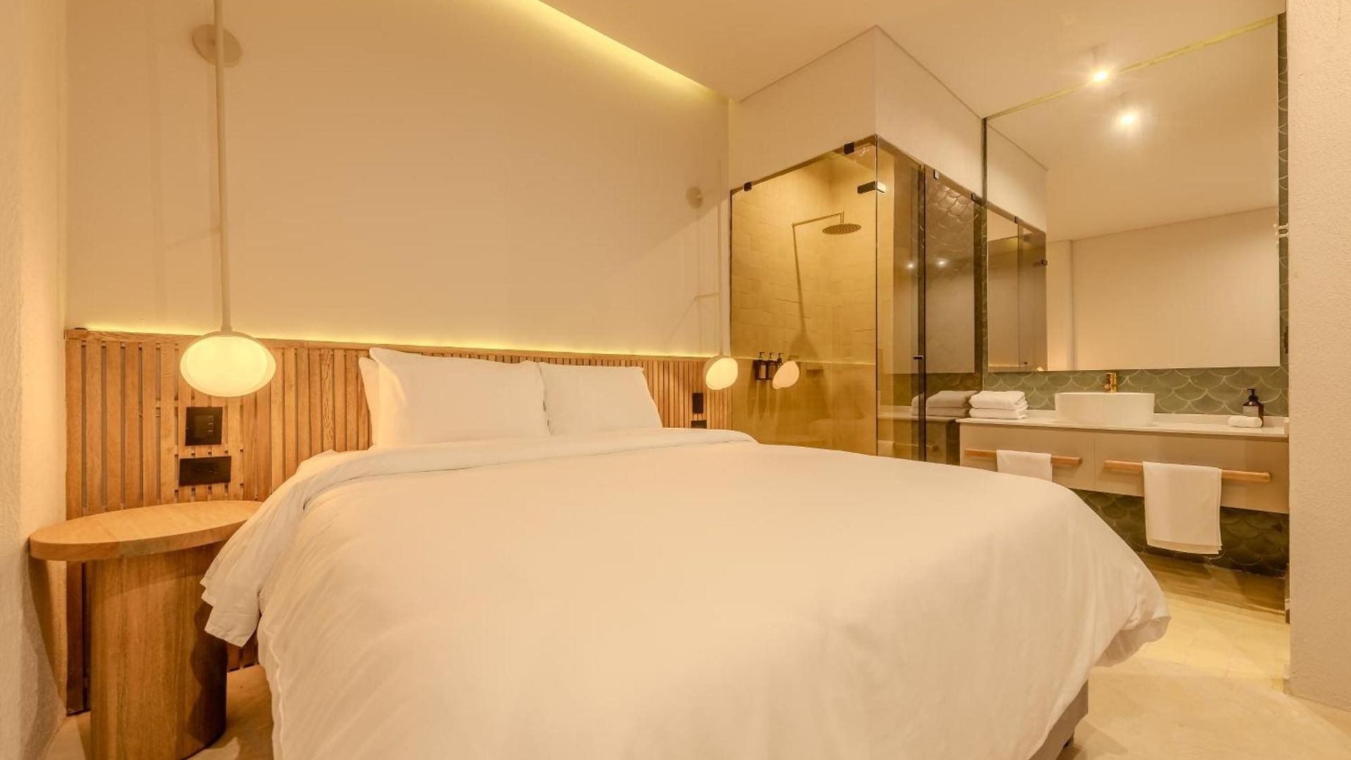 Amazing Luxury House Castalia 6br
