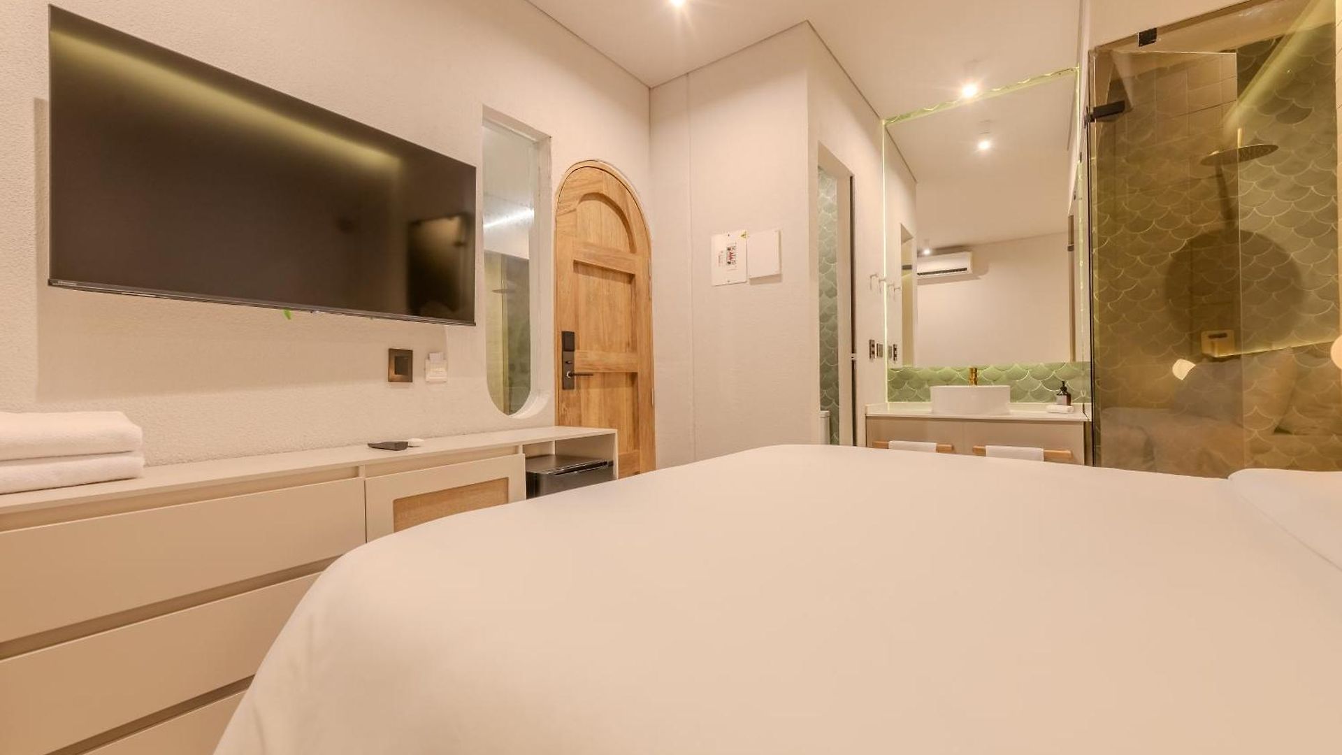 Holiday home Amazing Luxury House Castalia 6br
