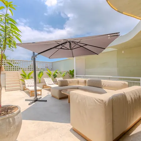 Amazing Luxury House Castalia 6br